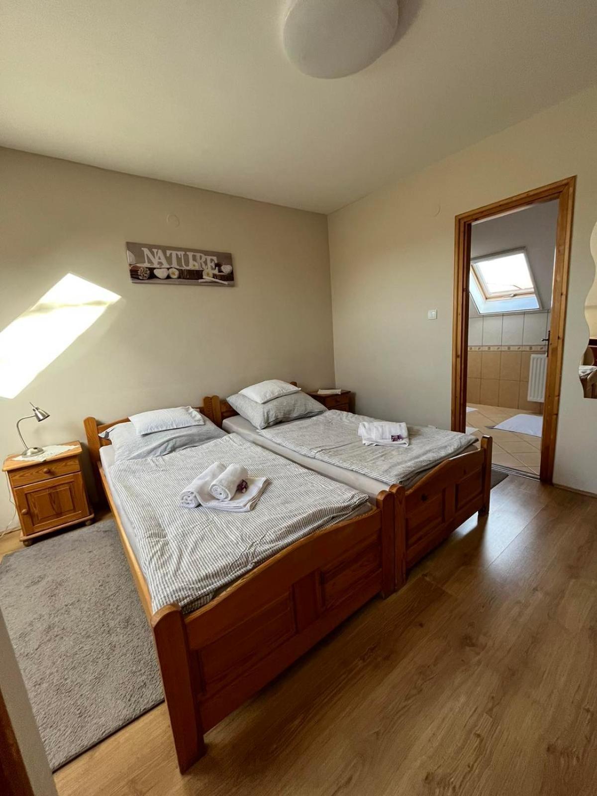 Eckhardt Vendeghaz Hotell Villány Exteriör bild